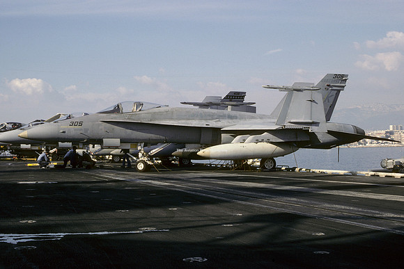 US Marines VMFA-314 McDonnell Douglas F/A-18A Hornet 162414/AK-305 on board USS Coral Sea (1985)