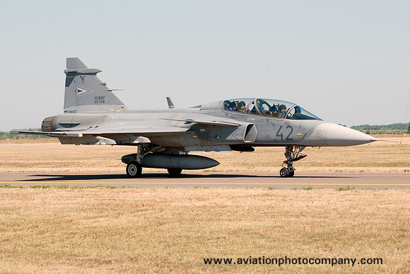 Hungarian Air Force 59 SDRB SAAB JAS-39D 42 at Kecskemet Airshow (2013)