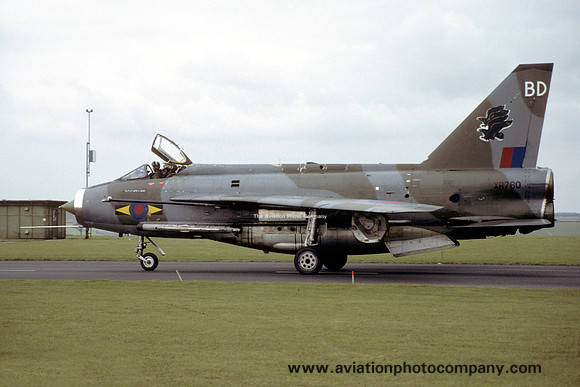 RAF 11 Squadron English Electric Lightning F.6 XR760/BD (1984)