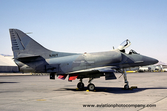 US Navy VF-43 Douglas A-4F Skyhawk 154172/321 (1980)