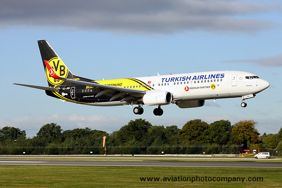 Turkish Airlines Boeing 737-800 TC-JHU in Borussia Dortmund scheme at Manchester (2013)