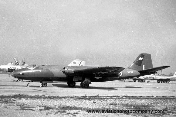 RAF 213 Squadron English Electric Canberra B(I).6 WT312 (1961)