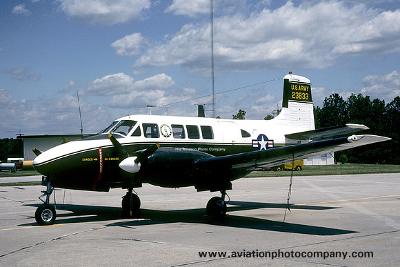 US Army Georgia ArNG 159 MICo Beech U-8F 62-3833 (1978)