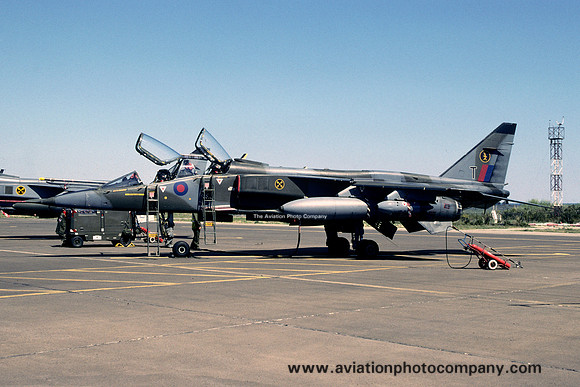 RAF 16 Squadron Sepecat Jaguar T.2 XX139/T (2000)