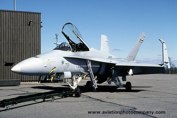 Finnish Air Force McDonnell Douglas F-18C Hornet HW-457 (2002)