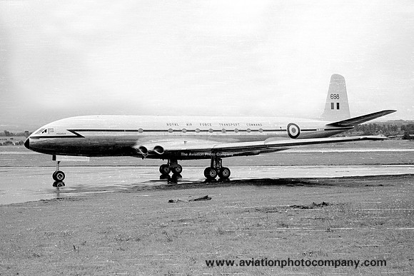 RAF 216 Squadron De Havilland Comet C.2 XK698 (1960)