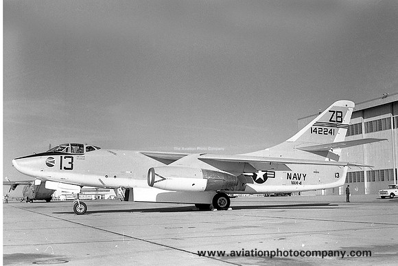 US Navy VAH-4 Douglas A-3B Skywarrior 142251/ZB-13 (1965)
