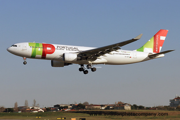 TAP Air Portugal Airbus A330-202 CS-TOP at Lisbon IAP (2023)