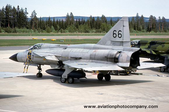 Swedish Air Force F7 SAAB Viggen AJ-37 37066/66 (1976)
