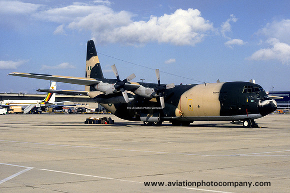 Nigerian Air Force Lockheed C-130H Hercules NAF-916 (1988)