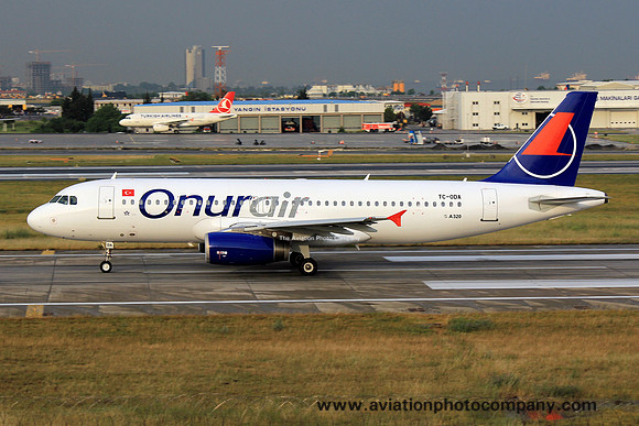 Onur Air Airbus A320-200 TC-ODA at Istanbul IAP (2014)