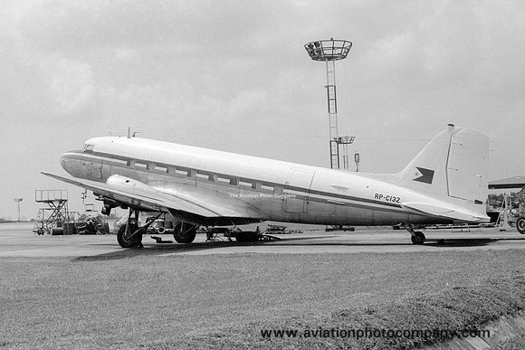 Douglas C-47A RP-C132 (1983)