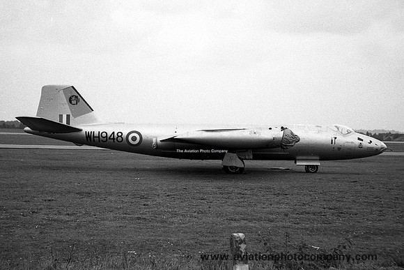 RAF 101 Squadron English Electric Canberra B.6 WH948 (1956)