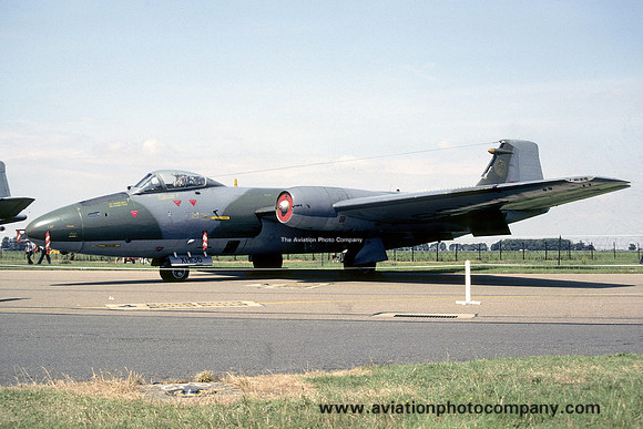 RAF 39 Squadron English Electric Canberra PR.9 XH136 (1982)