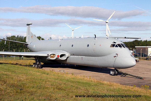 RAF 51 Squadron Hawker Siddeley Nimrod R.1 XW664 at the East Midlands Aeropark (2011)