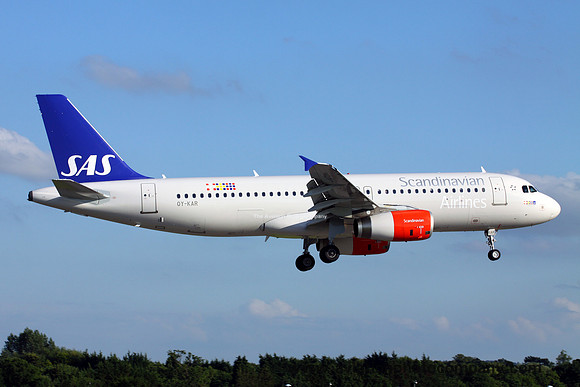 SAS Airbus A320-200 OY-KAR at Manchester (2013)