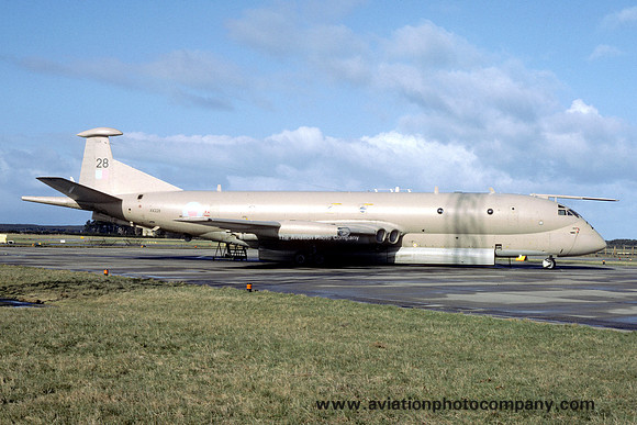 RAF Kinloss Wing Hawker Siddeley Nimrod MR.2P XV228 (1985)