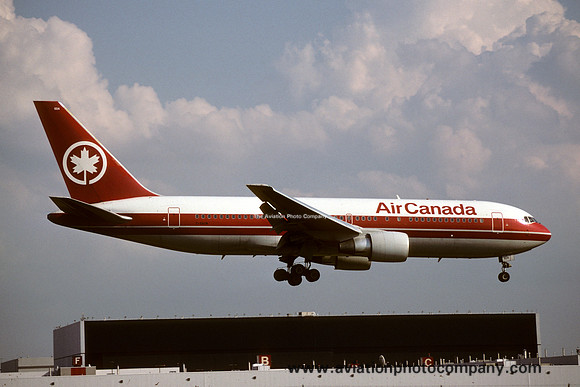 Air Canada Boeing 767 C-GAUN (1993)