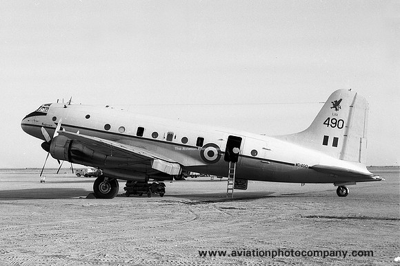 RAF 70 Squadron Handley Page Hastings C.2 WD490 (1966)