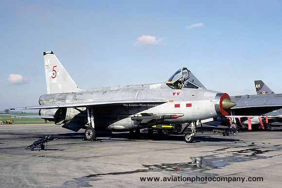 RAF 5 Squadron English Electric Lightning F.6 XS935/AK (1987)