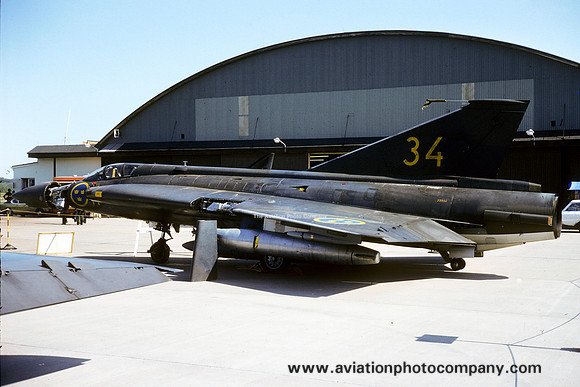 Swedish Air Force F11 SAAB S-35E Draken 35934/34 (1975)