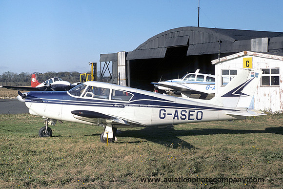 Piper PA-24-250 Comanche G-ASEO (1977)