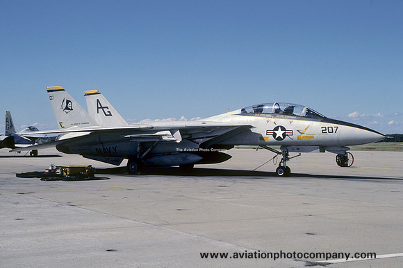 US Navy VF-142 Grumman F-14A Tomcat 161435/AG-207 (1985)