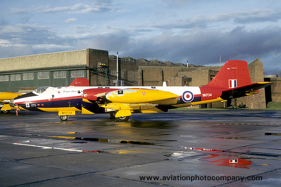 RAE Llanbedr English Electric Canberra TT.18 WH734 (1990)