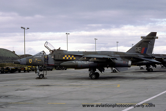 RAF 54 Squadron SEPECAT Jaguar GR.1 XZ391/GE (1985)
