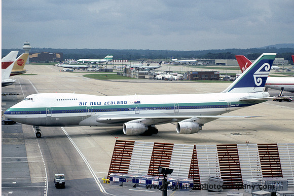 Air New Zealand Boeing 747-200 ZK-NZW (1988)