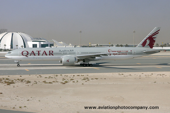 Qatar Airways Boeing 777-3DZ(ER) A7-BAW (2022)