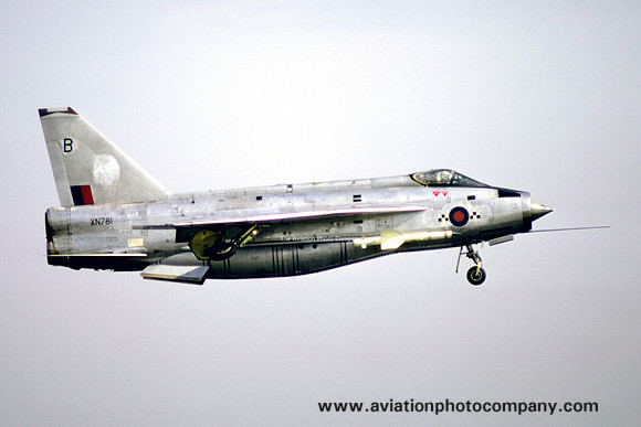 RAF 19 Squadron English Electric Lightning F.2A XN781/B (1973)