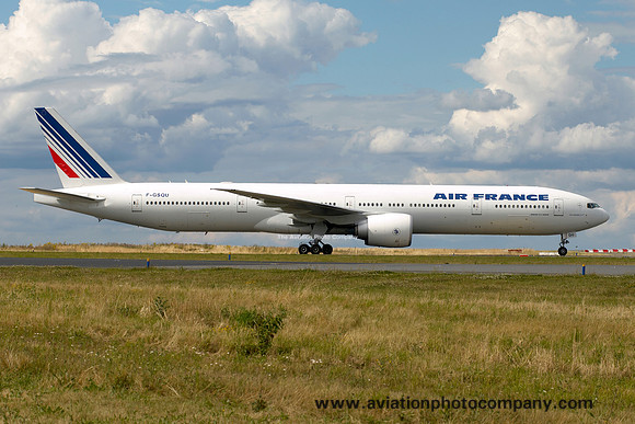 Air France Boeing 777-328(ER) F-GSQU (2008)