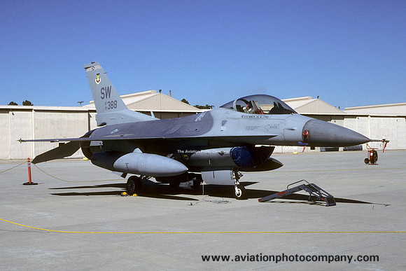 USAF 20 FW 55 FS General Dynamics F-16C Fighting Falcon 91-0388/SW (2002)
