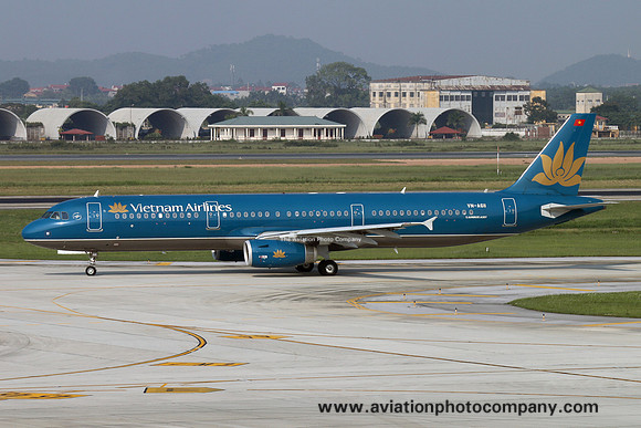 Vietnam Airlines Airbus A321-200 VN-A611 (2015)