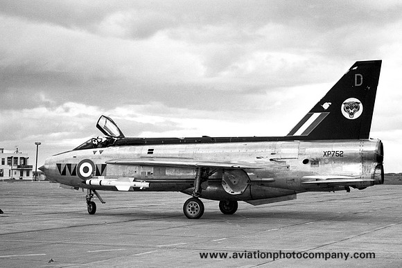 RAF 74 Squadron English Electric Lightning F.3 XP752/D (1961)