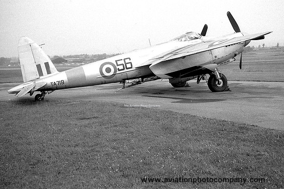 RAF 3/4 CAACU De Havilland Mosquito TT.35 TA719 (1959)