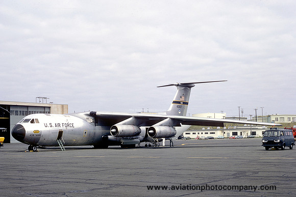 USAF 438 MAW Lockheed C-141A Starlifter 64-0627 (1969)