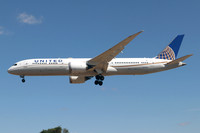 United Airlines Boeing 787-9 N26966 (2022)