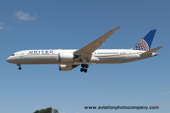 United Airlines Boeing 787-9 N26966 (2022)