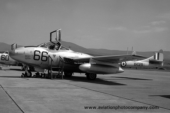 RAF 3/4 CAACU De Havilland Vampire T.11 XH328 (1967)