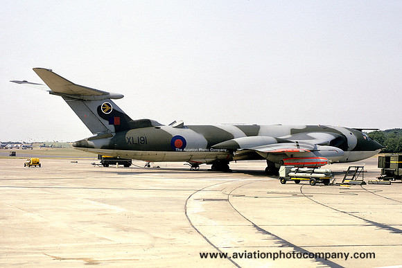 RAF 232 OCU Handley Page Victor K.2 XL191 (1975)