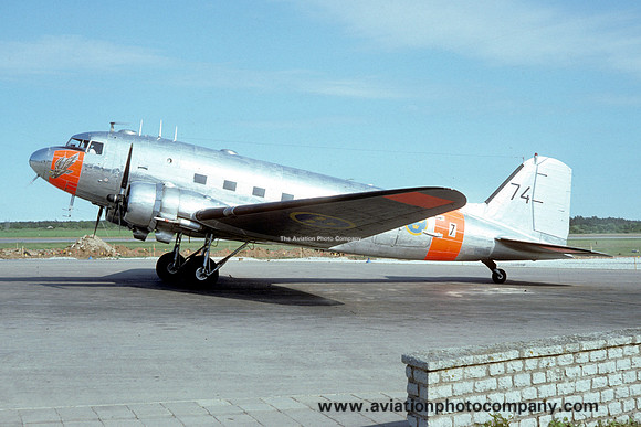 Swedish Air Force F7 Douglas C-47A 79004/74 (1976)