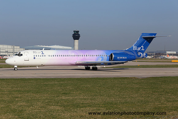 Blue1 Boeing 717-200 OH-BLQ at Manchester (2014)