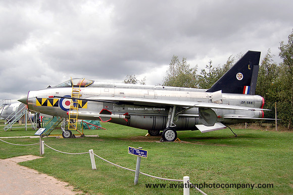 English Electric Lightning F.53 ZF588 displayed at the East Midlands Aeropark (2011)