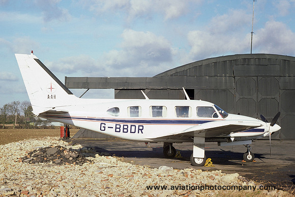 Piper PA-31-310 Navajo G-BBDR (1977)