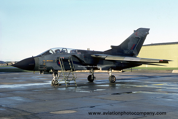 RAF TTTE Panavia Tornado GR.1 ZA329/B-52 (1985)