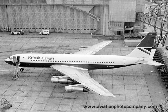 British Airways Boeing 707-300C G-AXGW at London Heathrow (1976)
