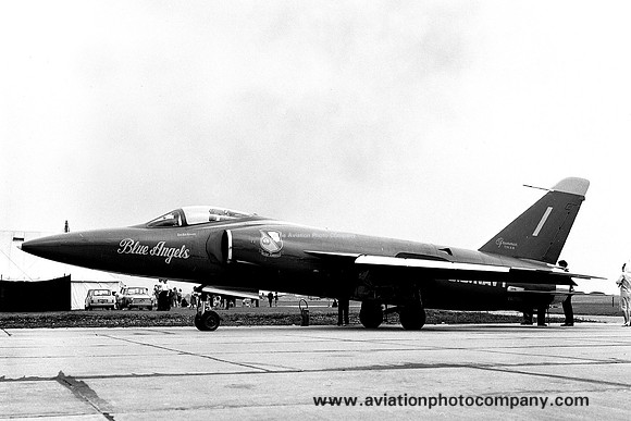 US Navy Blue Angels Grumman F-11A Tiger 141764/1 (1965)