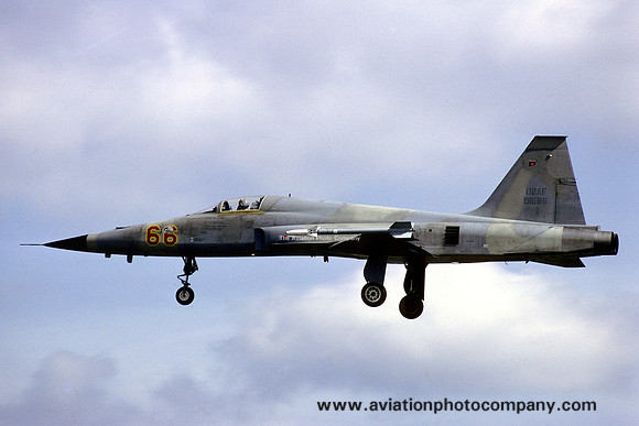 USAF 10 TRW 527 AGRS Northrop F-5E Tiger 74-1566 (1985)